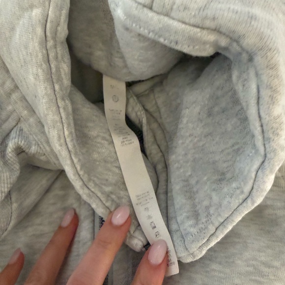 Lululemon scuba half zip on grey M/L - Picture 4 of 5
